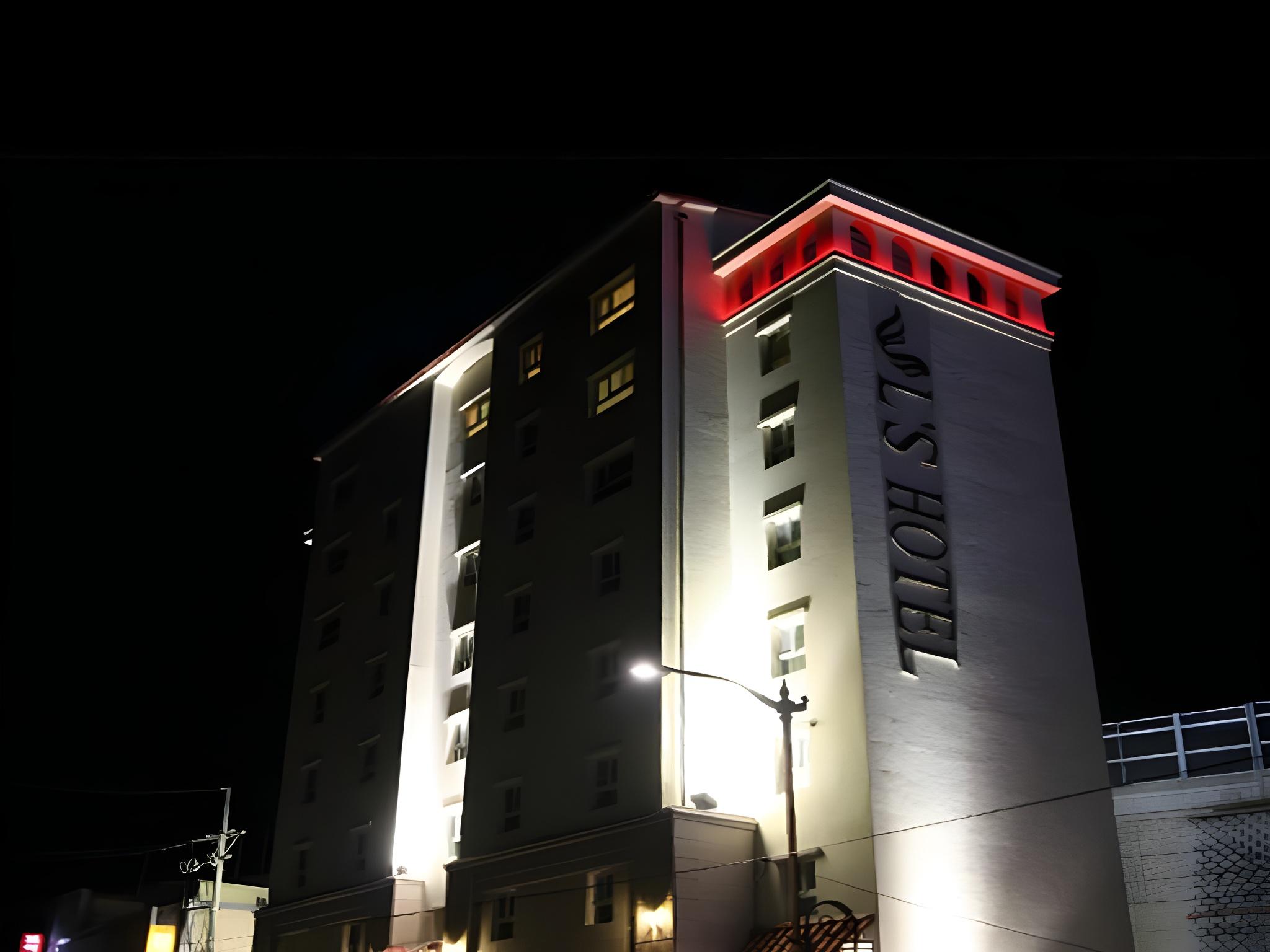 L's Hotel 5/15