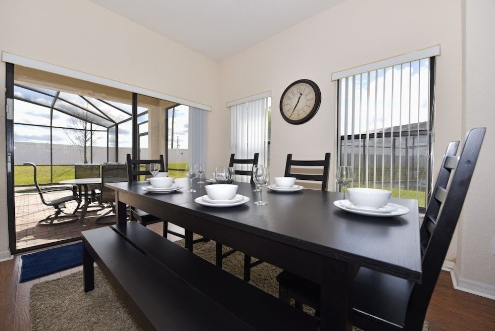High Grove Homes 25/50