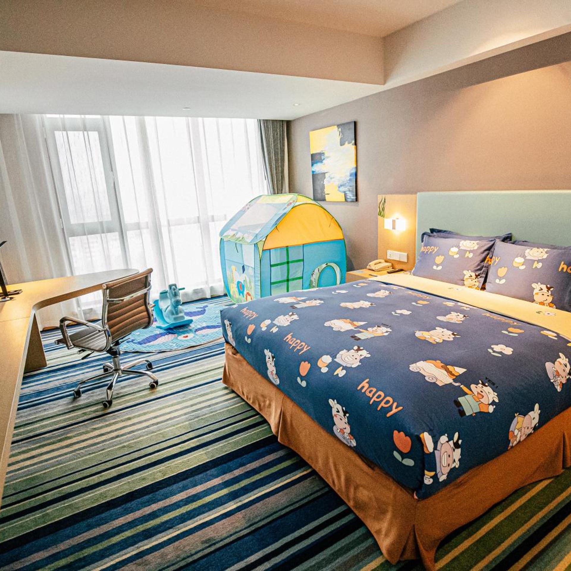 Kids Theme, Standard, King Bed