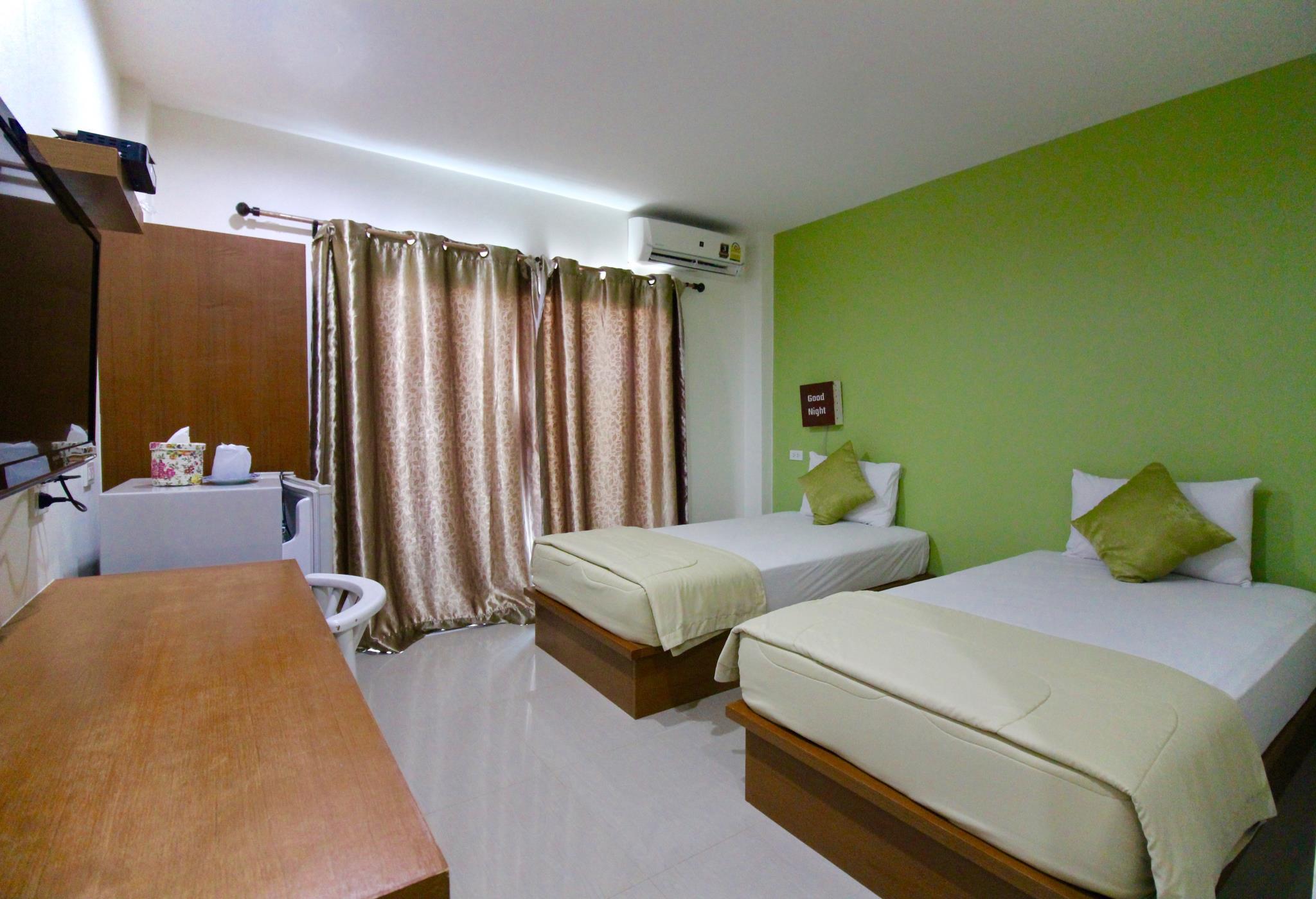 Standard, Twin Beds