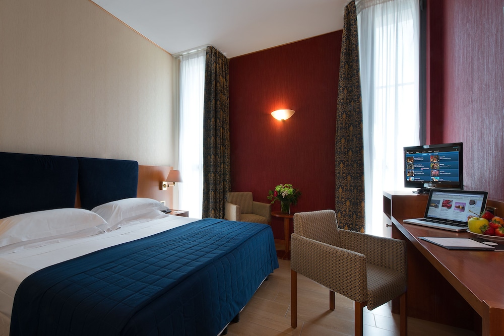Parma and Congressi Hotel 16/77