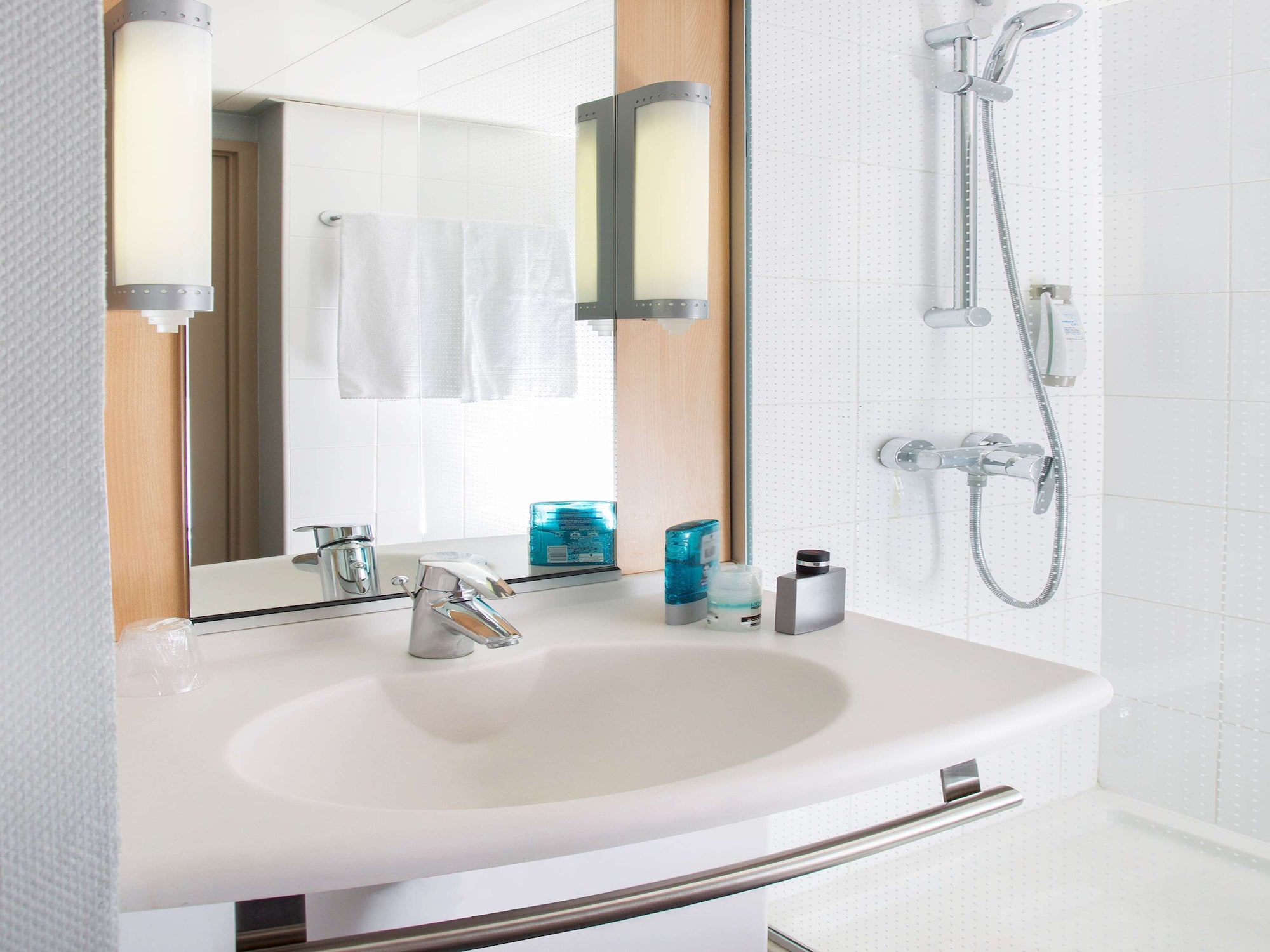 غرفة بسريرين منفصلين، ibis Styles Lyon Gerland 6/8