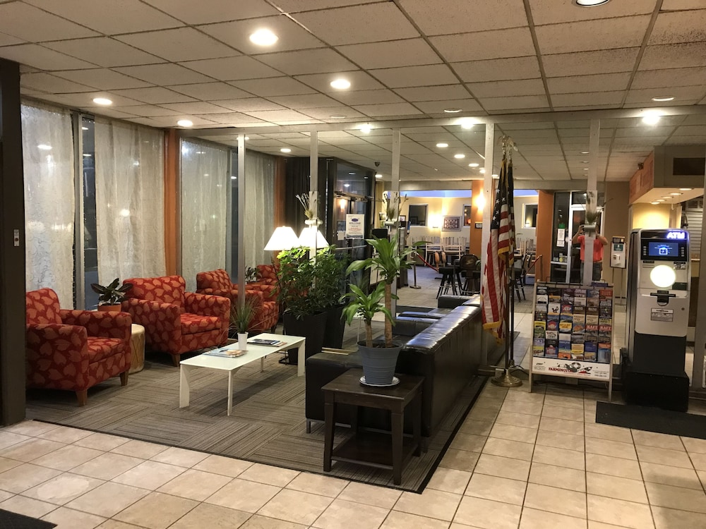 Brentwood Inn and Garden 35/47