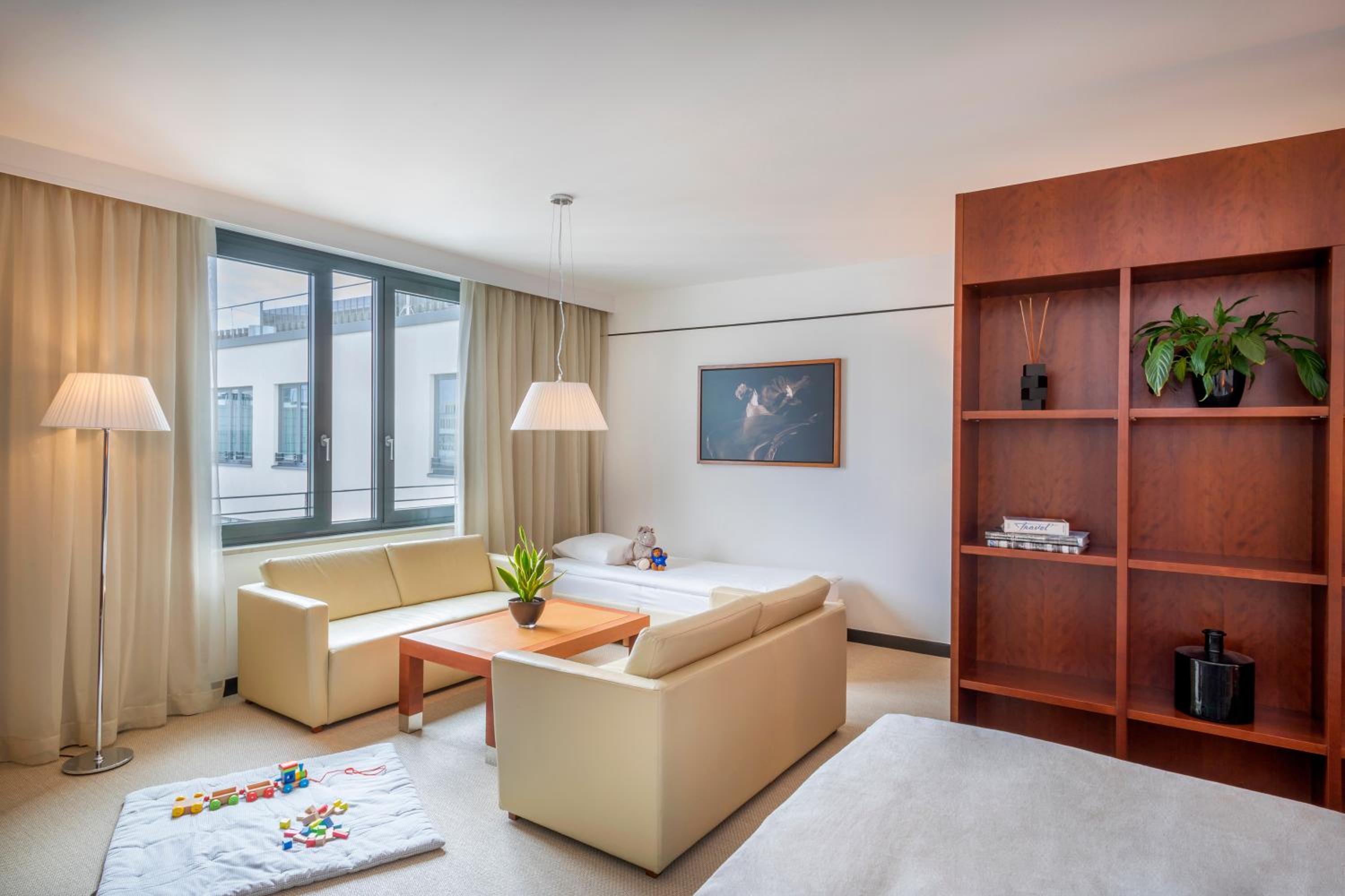The Level, Junior Suite, Family, Executive Lounge Access