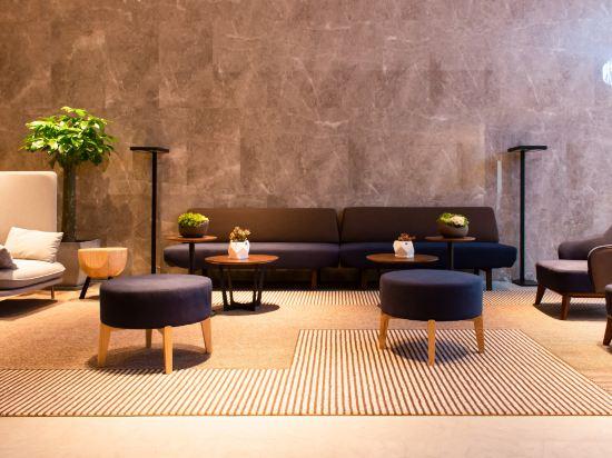 Le Joy Hotel 13/23