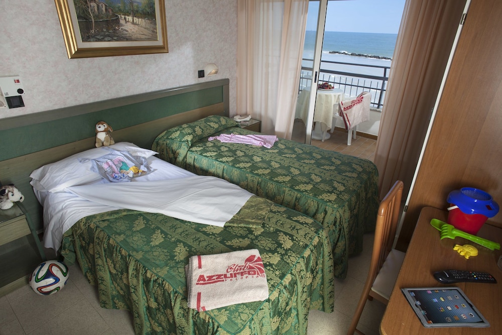 ROOM, DOUBLE BED, SEA VIEW