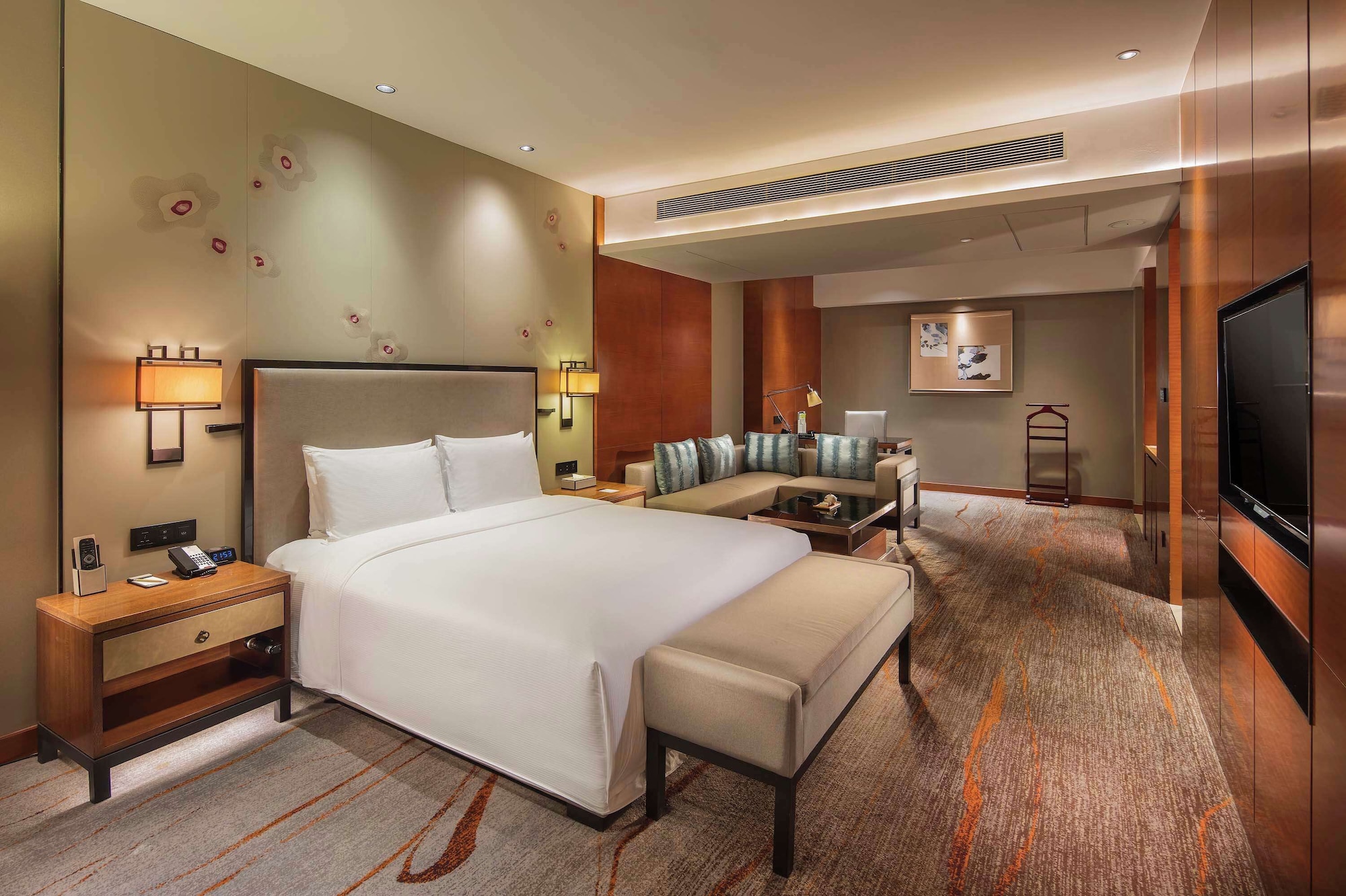 JUNIOR SUITE, LOUNGE ACCESS