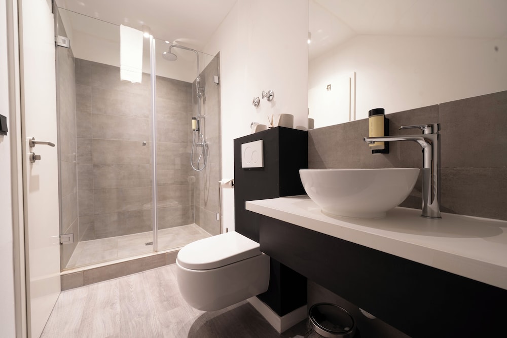 JustStay Ratingen Hotel & Apartments 44/50