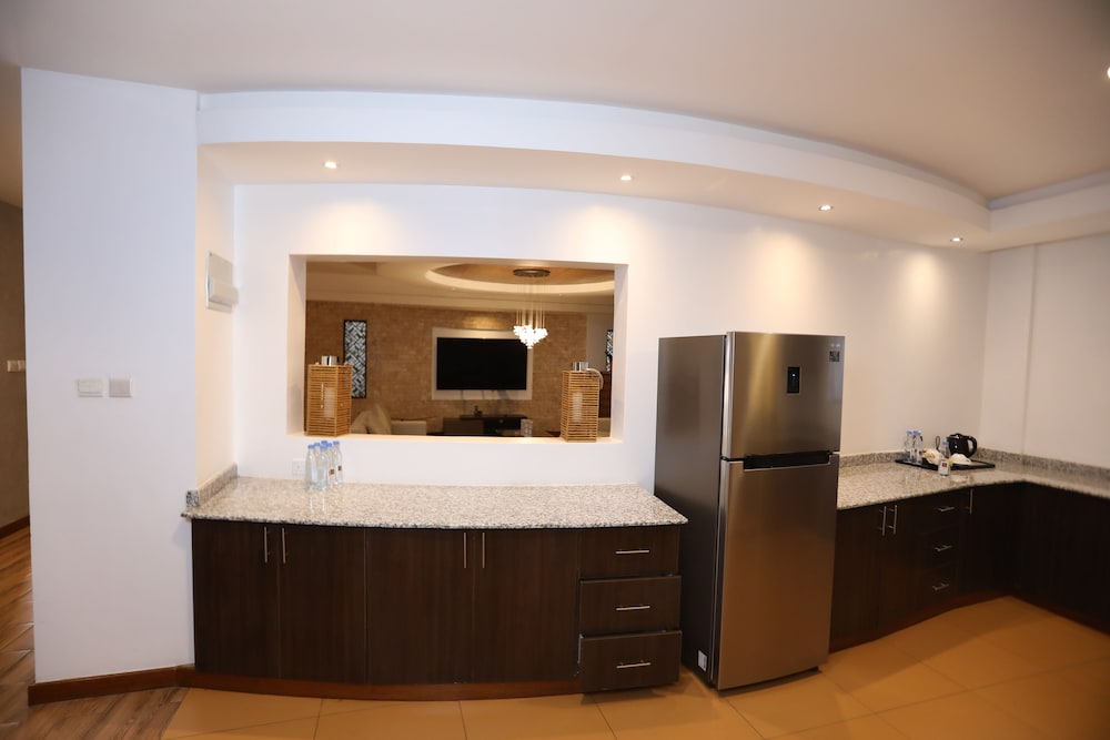 Bidwood Suite Hotel 9/50