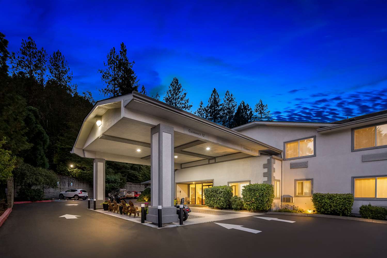 Best Western Inn At The Rogue 1/12