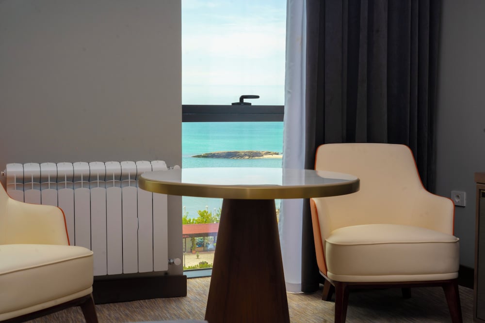 Port Marine Hotel Baku 56/62