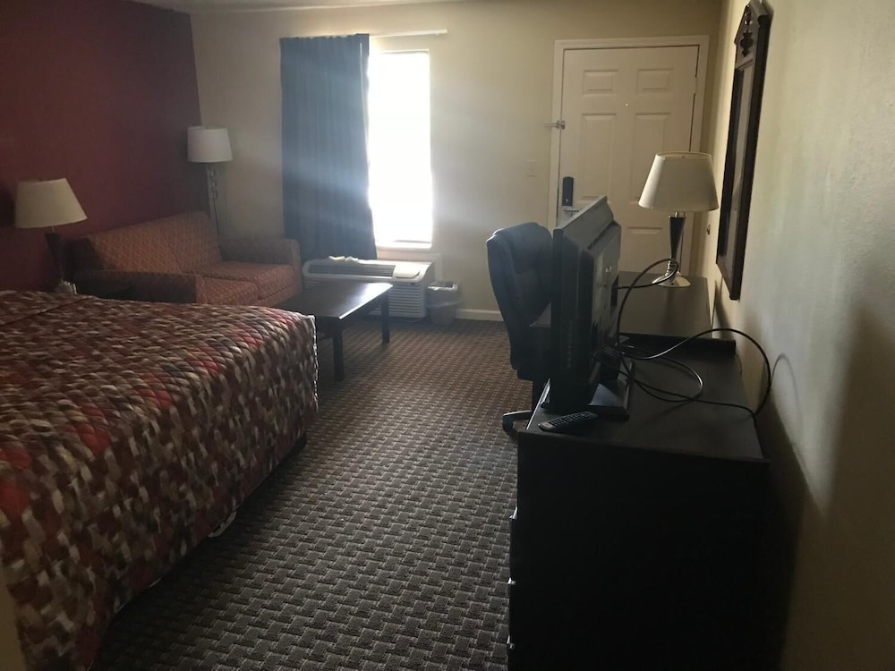 Royal Inn 23/53