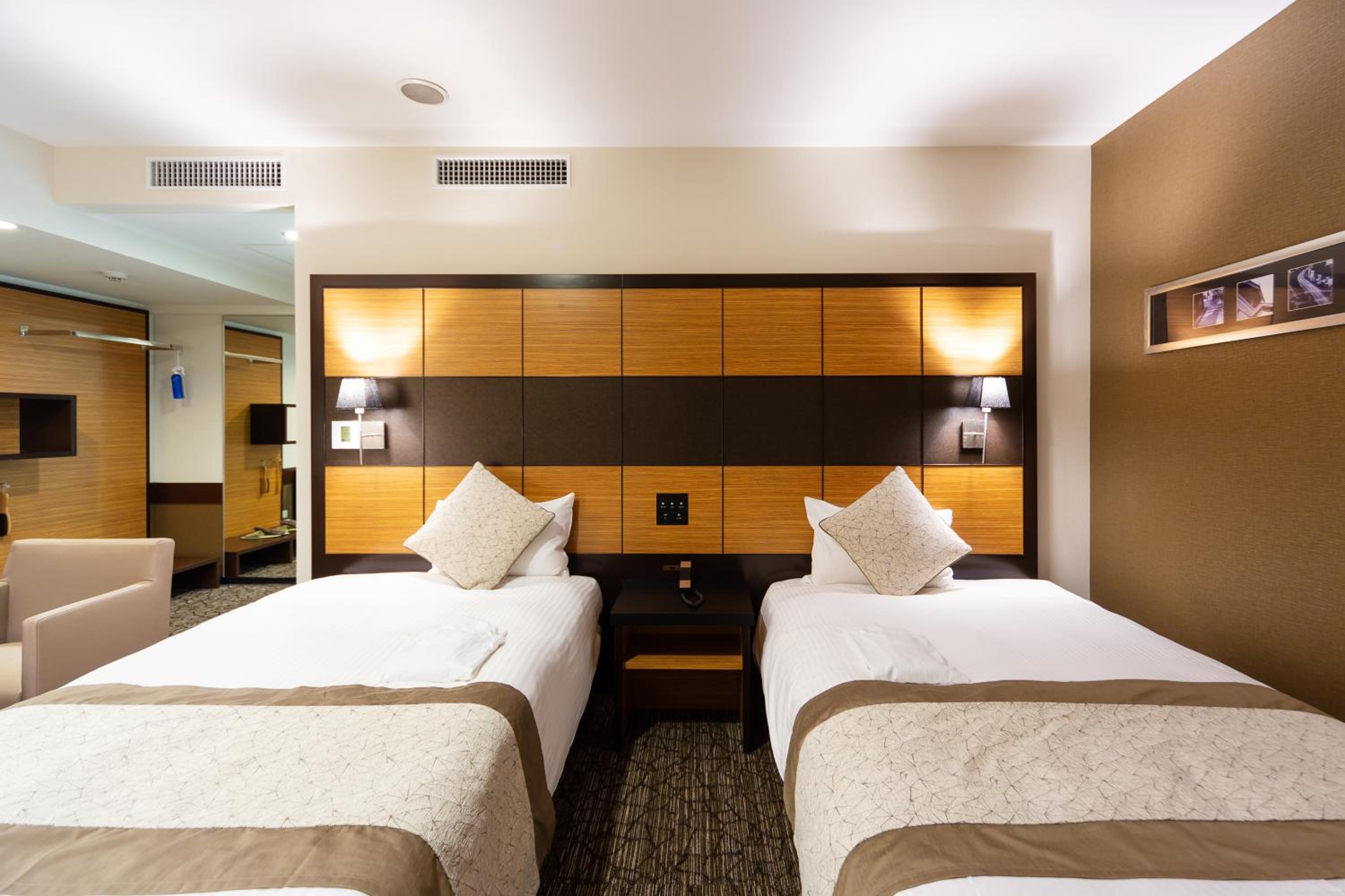 Executive, Triple, Twin Beds