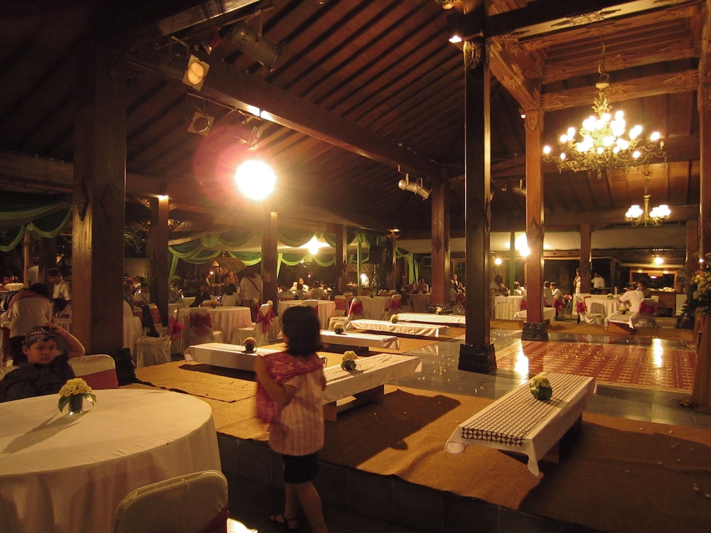 Tembi Rumah Budaya 30/50