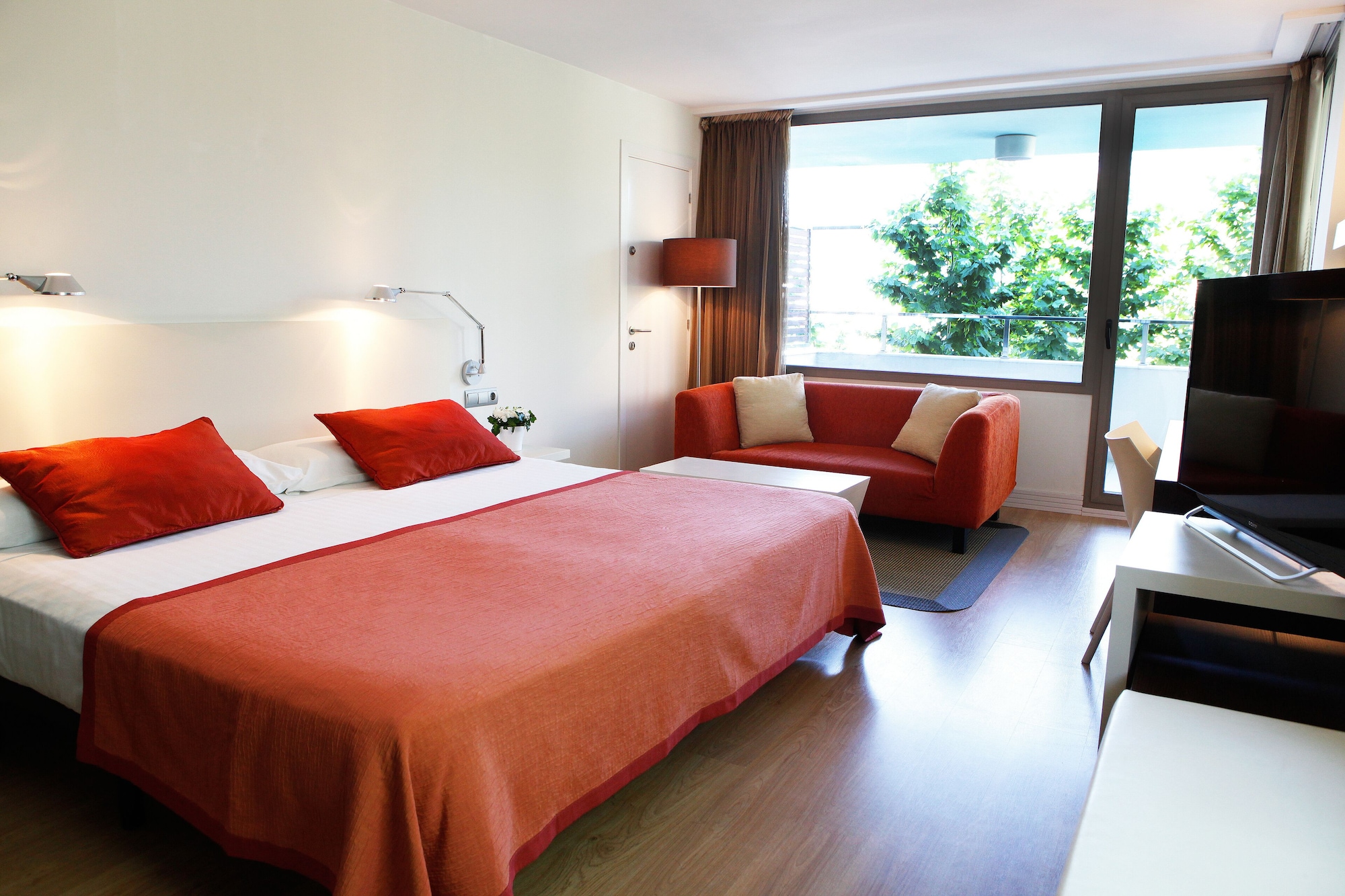 SUPERIOR, DOUBLE OR TWIN BED, TERRACE
