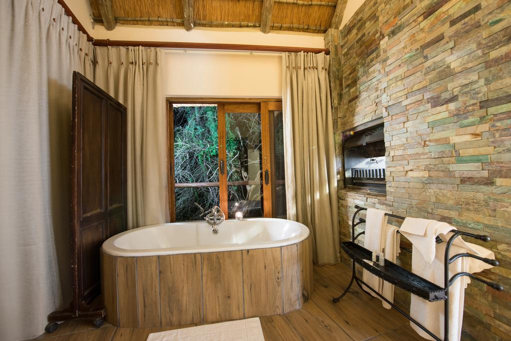 Shishangeni Private Lodge 16/16