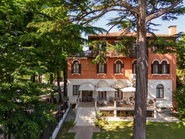Hotel Villa Cipro 54/62