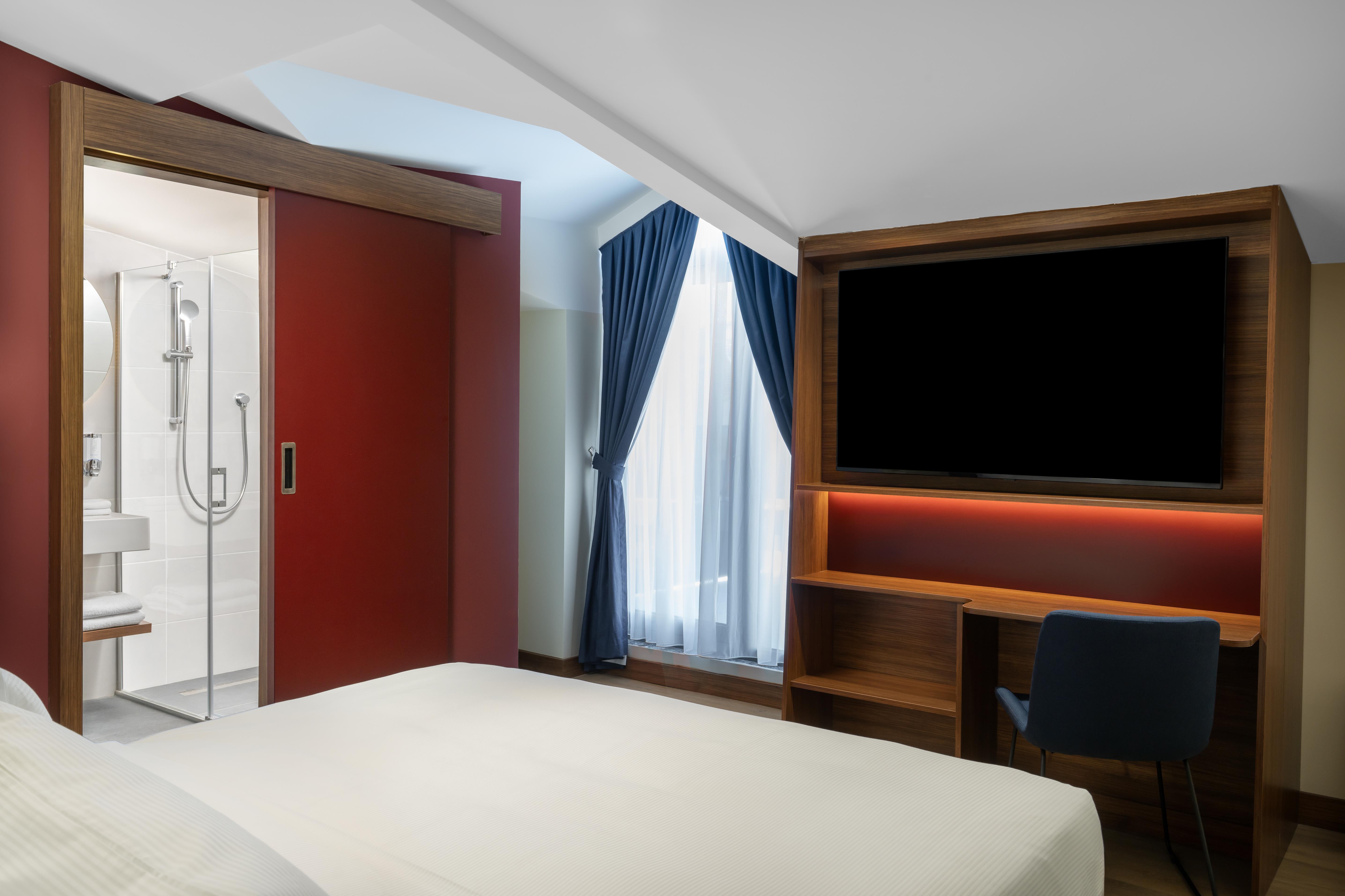 ROOM, QUEEN BED, TERRACE