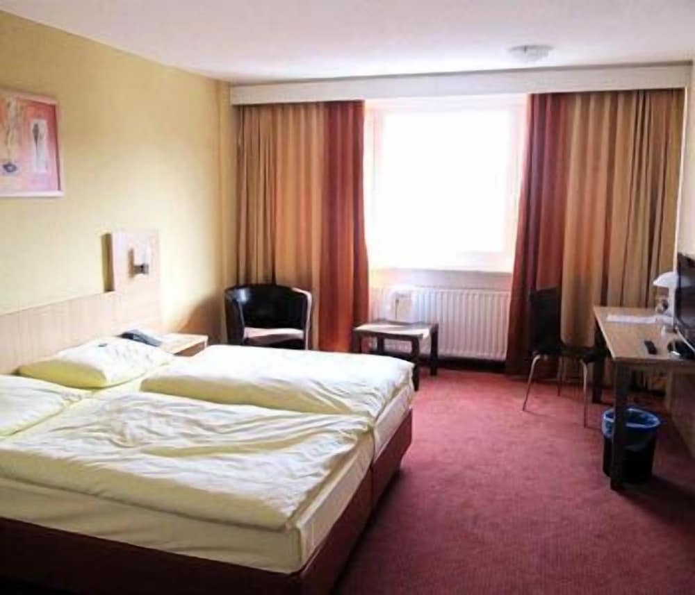 OPAL HOTEL 13/53
