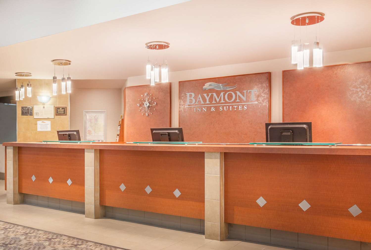 Baymont By Wyndham Red Deer 4/38