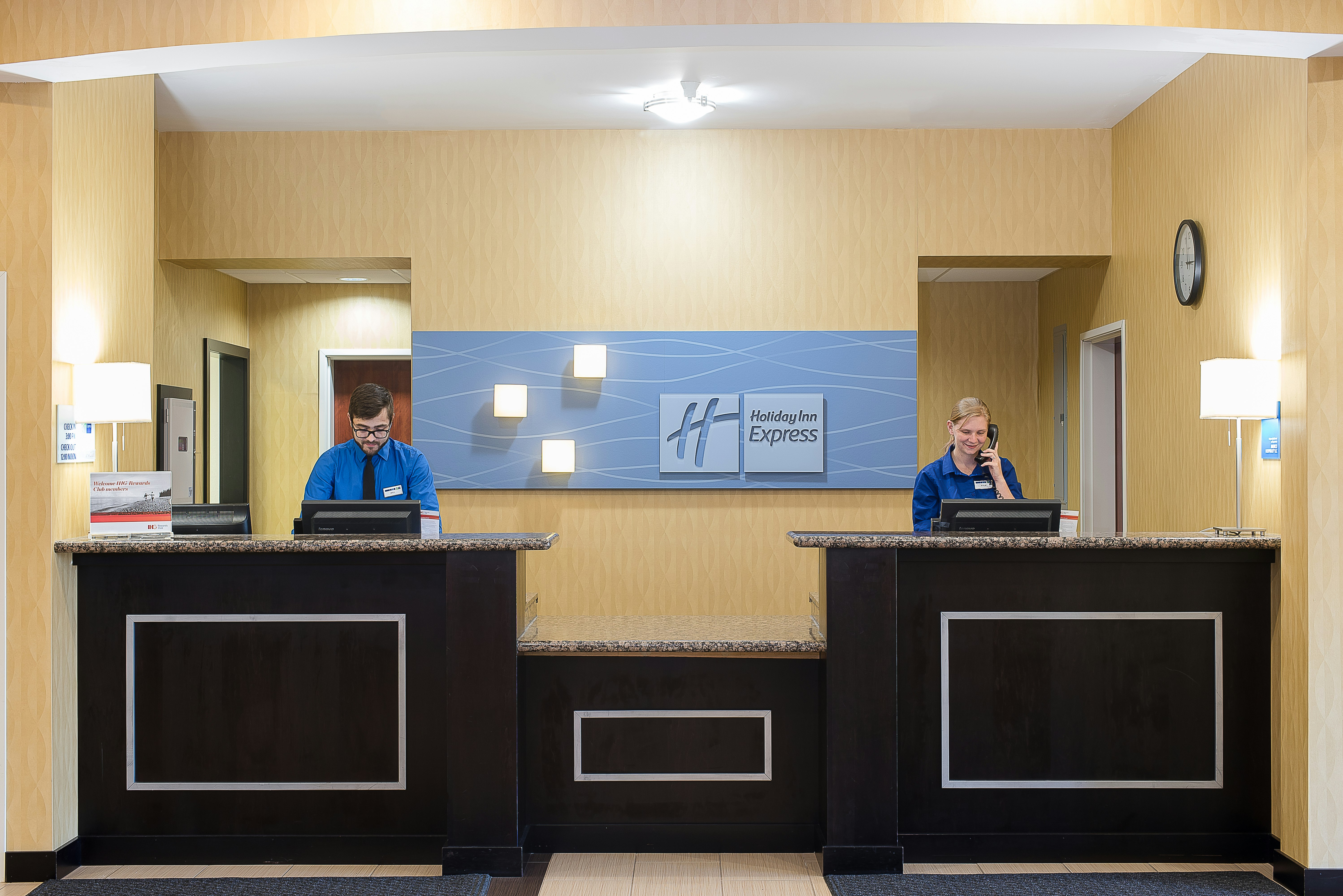 Holiday Inn Express Hotel And Suites Lafayette East 5/24