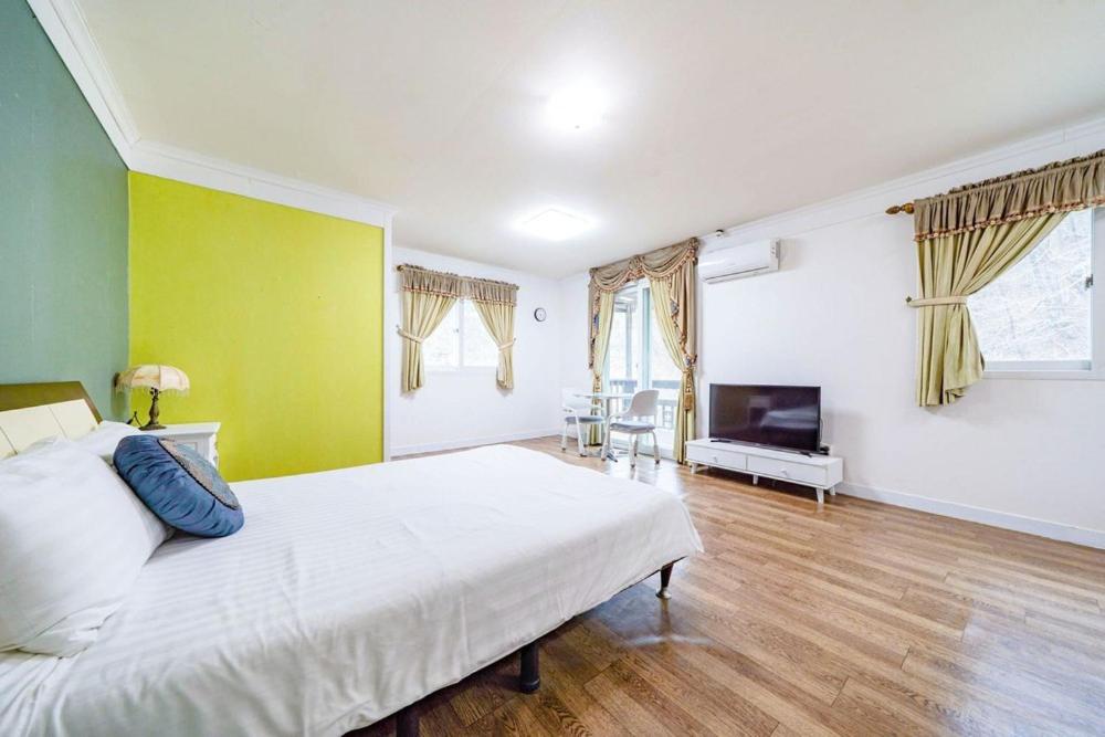Yangpyeong Dorothy Velly Pension 4/39