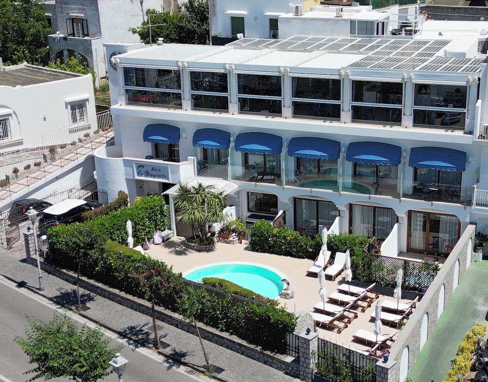 Capri Bougainville 6/49