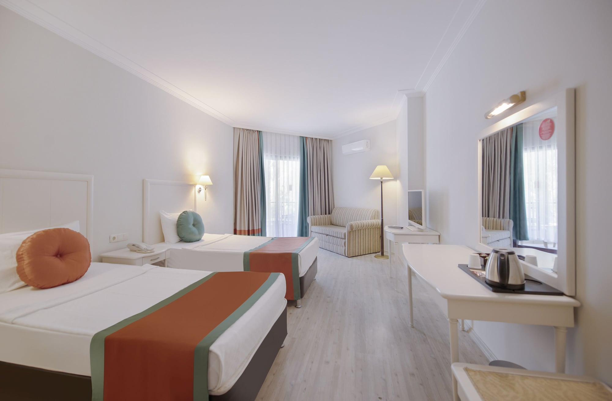 2 BEDROOMS, FAMILY, MOUNTAIN VIEW