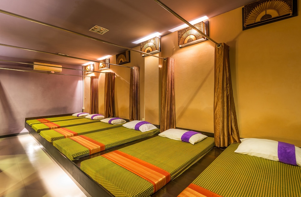 Baan Bandalay Hotel 33/59
