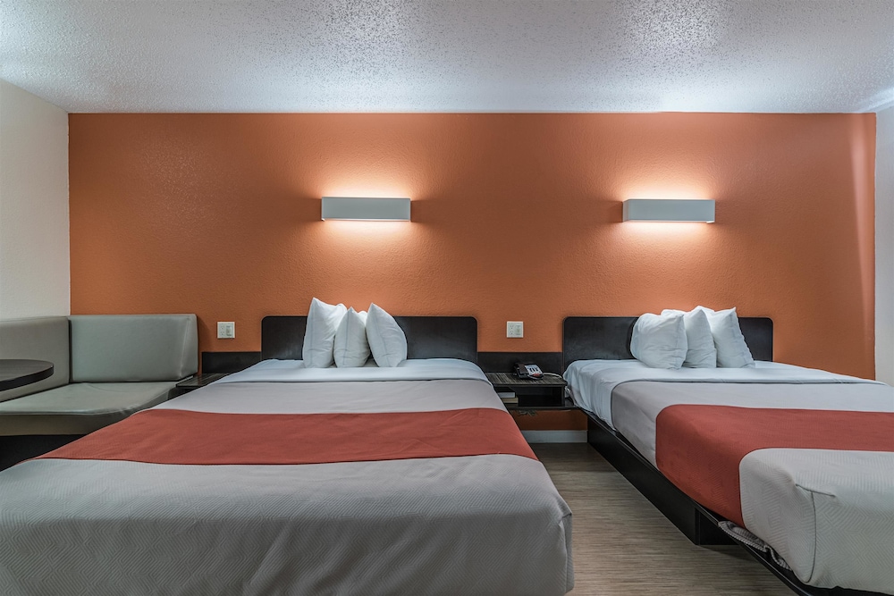 Motel6 Albany, NY - Airport 33/56