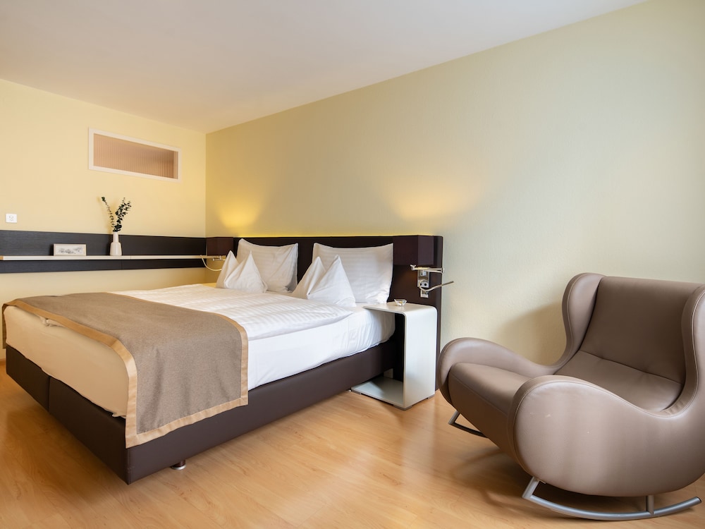 STANDARD, DOUBLE BED