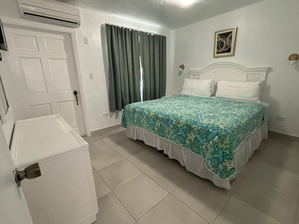 Lesperance Hotel 10/46