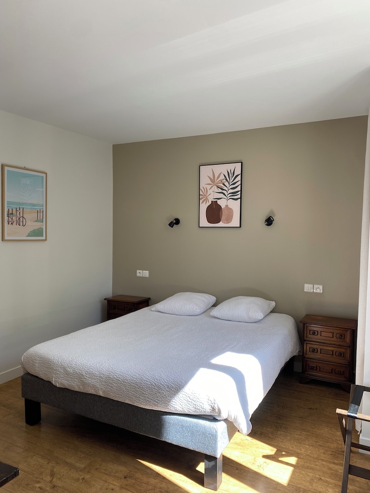 HOSTELLERIE DU CLOS PITE 8/56