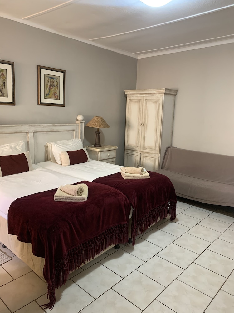 Hotel Pension Casa Africana 12/50