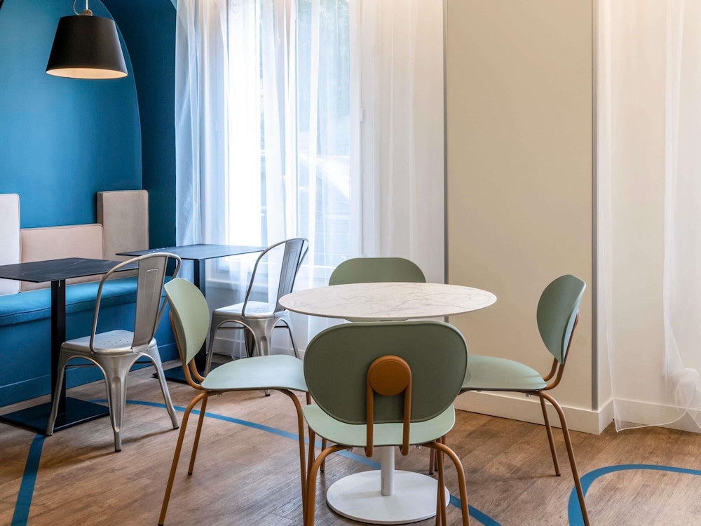 ibis Styles Asnieres Centre 70/78