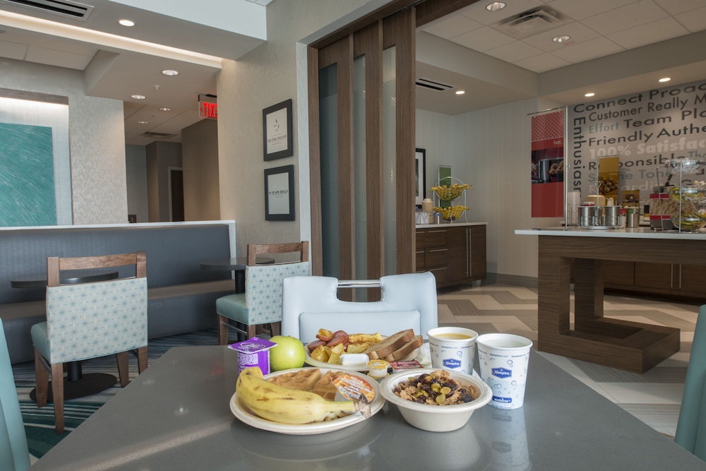 Hampton Inn Greenville/I-385 Haywood Mall 31/42