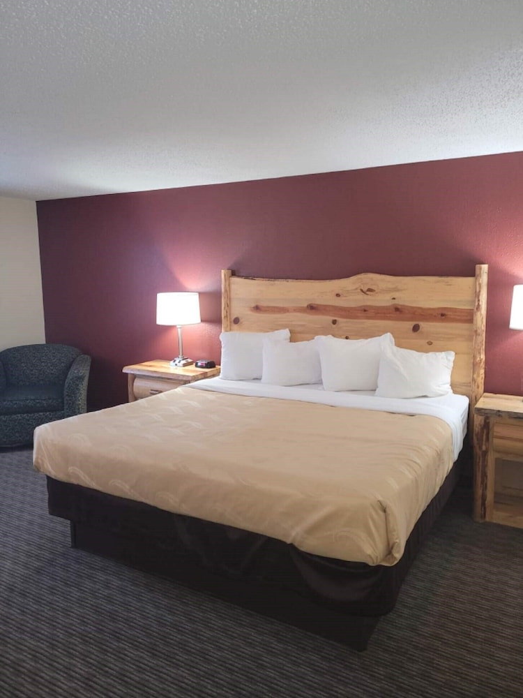 Studio6 Suites Butte, MT I-90 I-15 13/42
