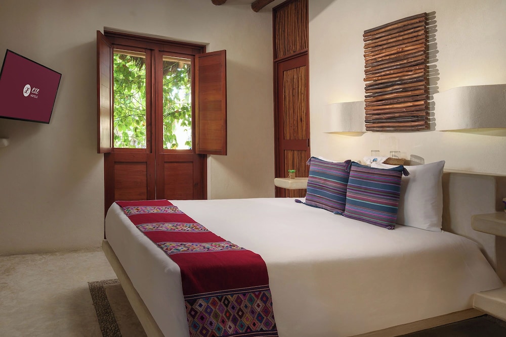 Hotel El Pueblito 20/50