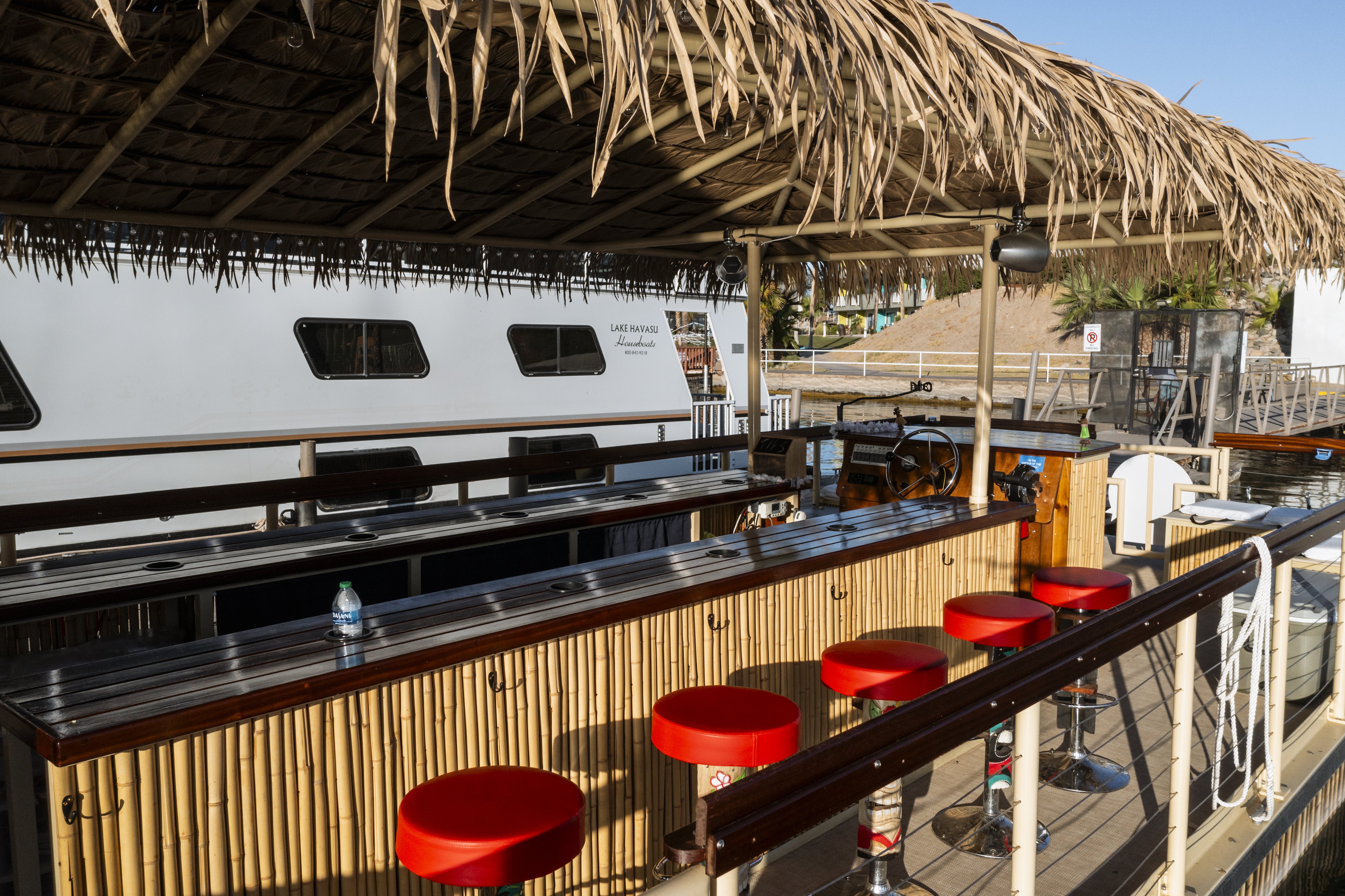 The Nautical Beachfront Resort 4/70
