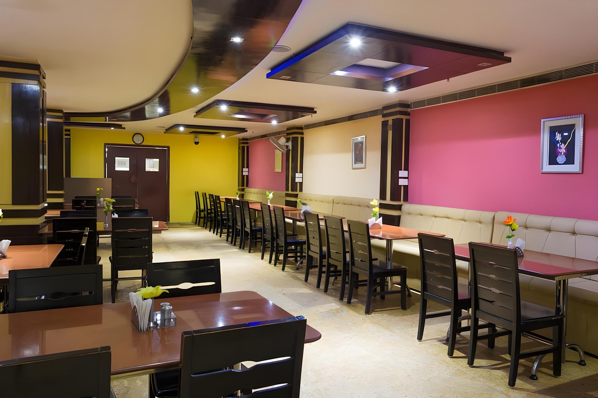 MG Hotel Udayee International 22/25