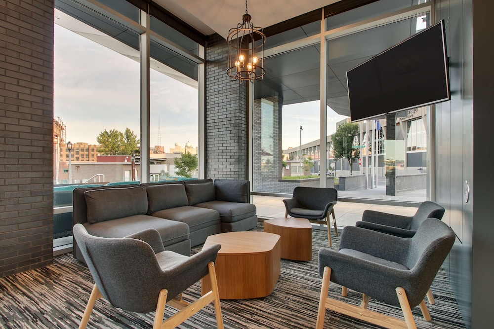 Hyatt Place Milwaukee Downtown 41/71