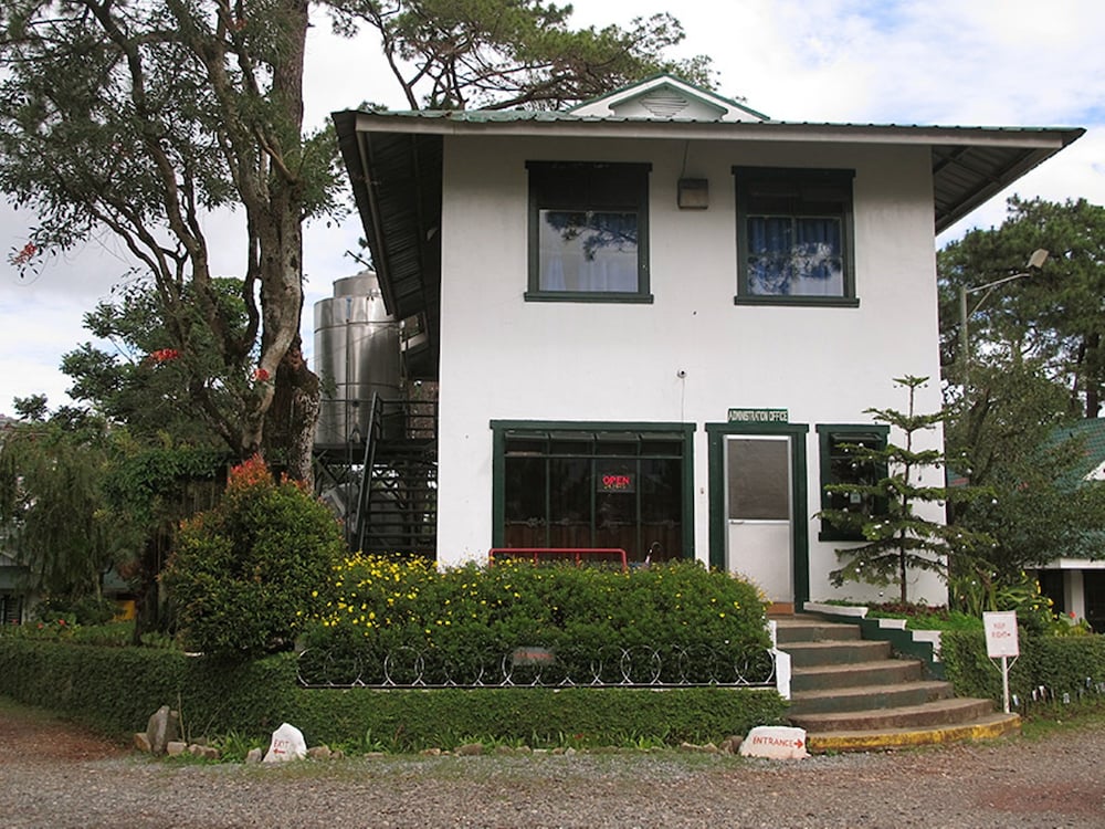 Pine Breeze Cottages photo5