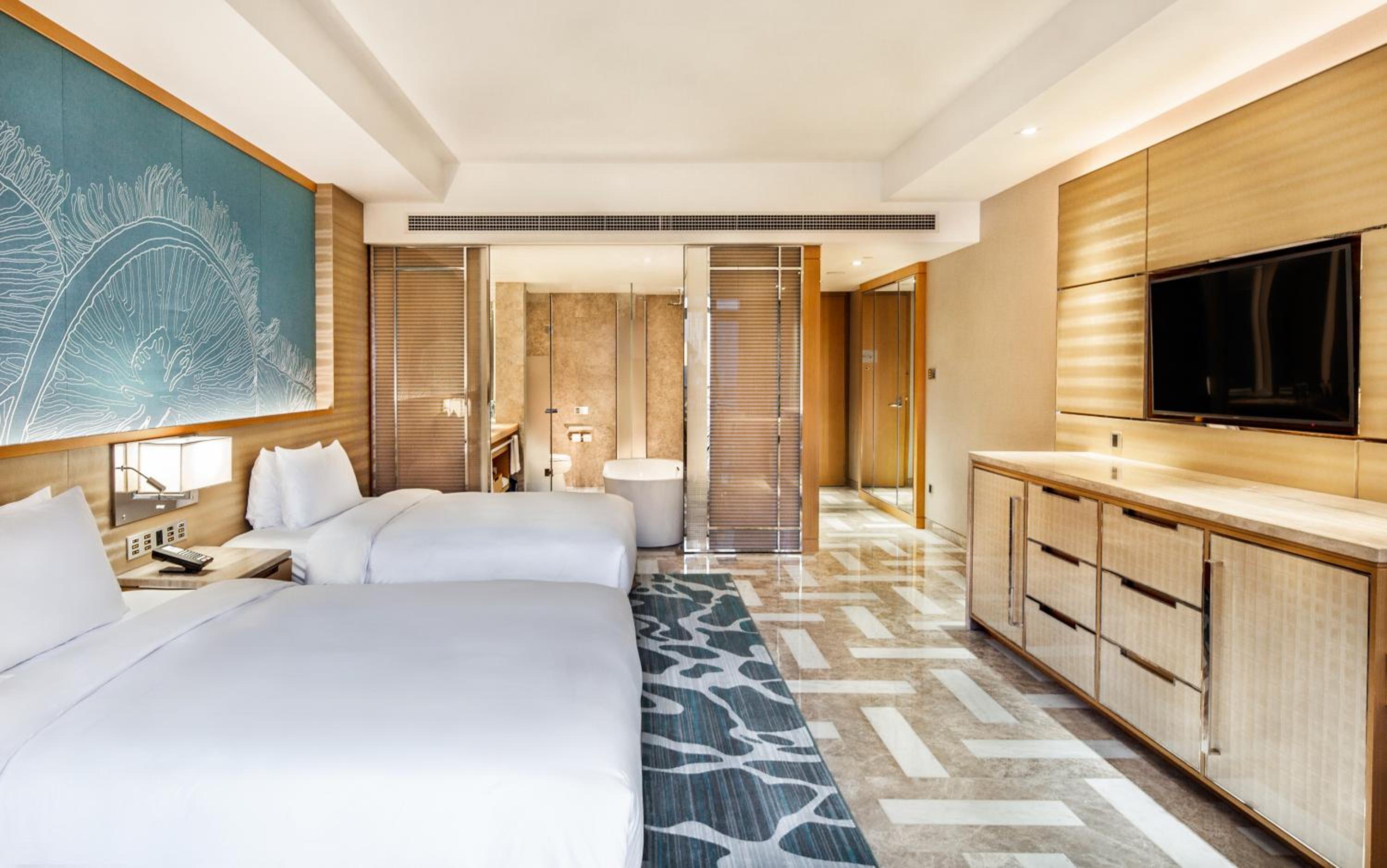 Imperial Club, Deluxe, Queen Bed, Ocean View