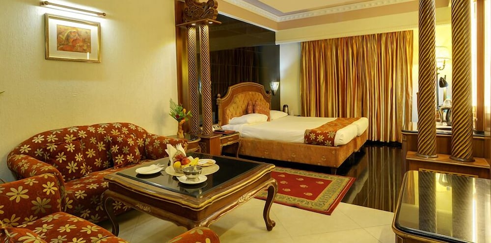 Amar Yatri Niwas 34/50