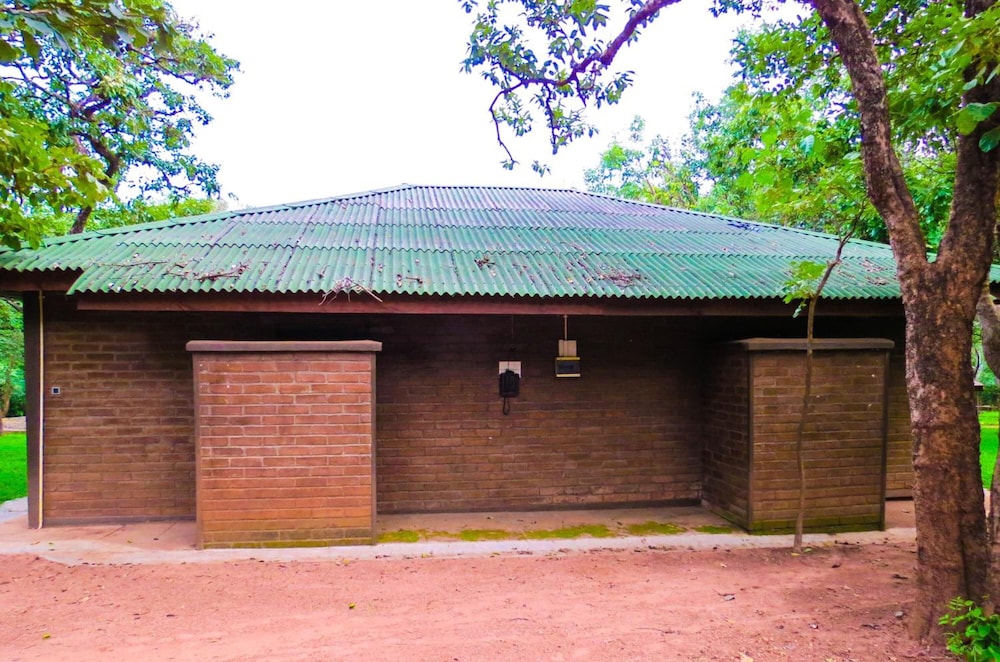 Woodlands Lilongwe 1/34