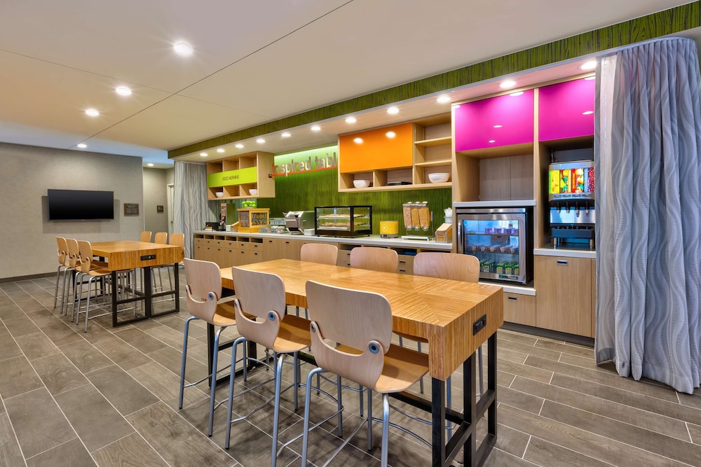 HOME2 SUITES BY HILTON TUCSON AIRPORT 45/47