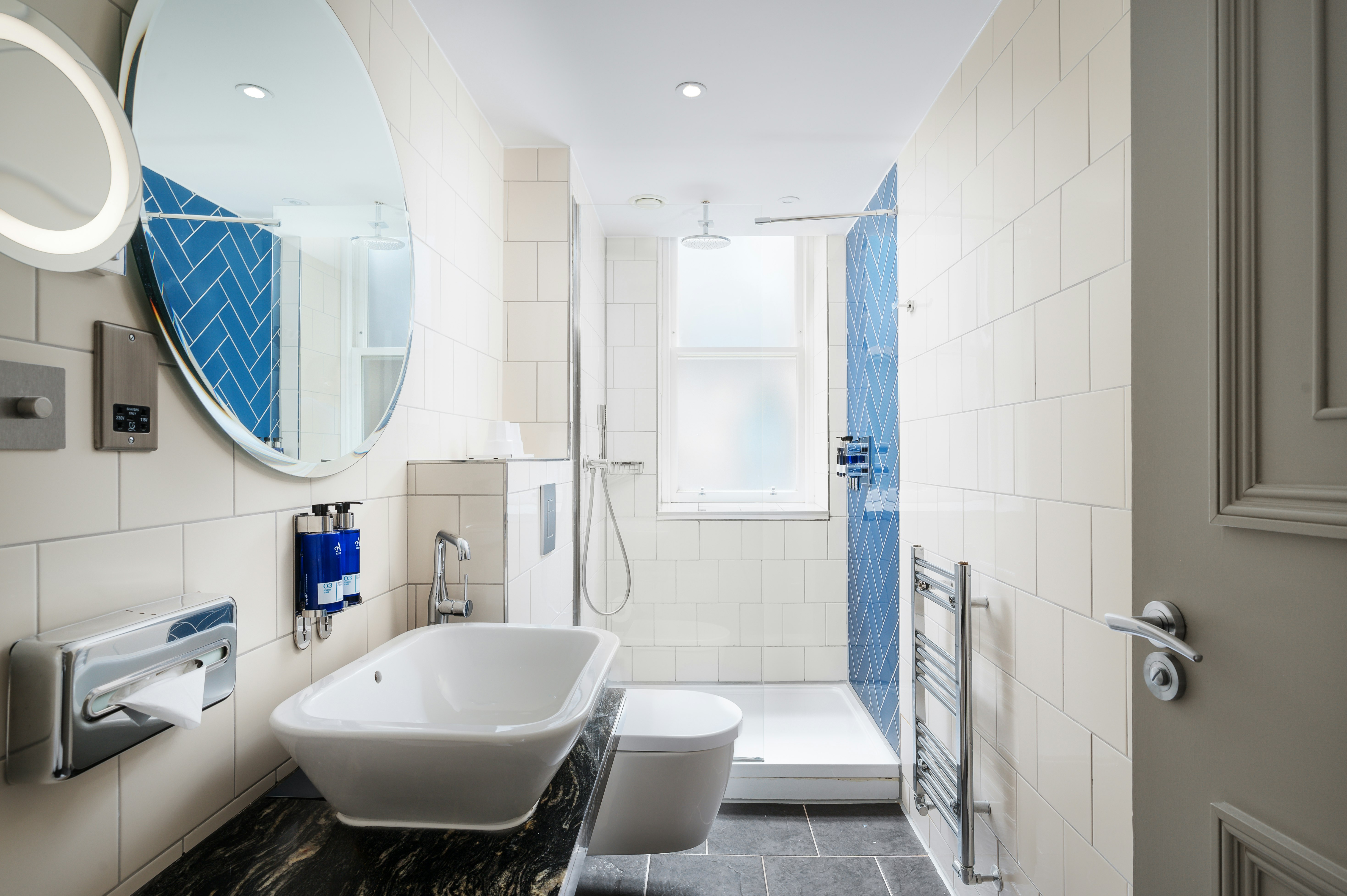 غرفة قياسية بسرير كوين، Hotel Indigo Edinburgh - Princes Street, an IHG Hotel (ex Royal British) 8/9
