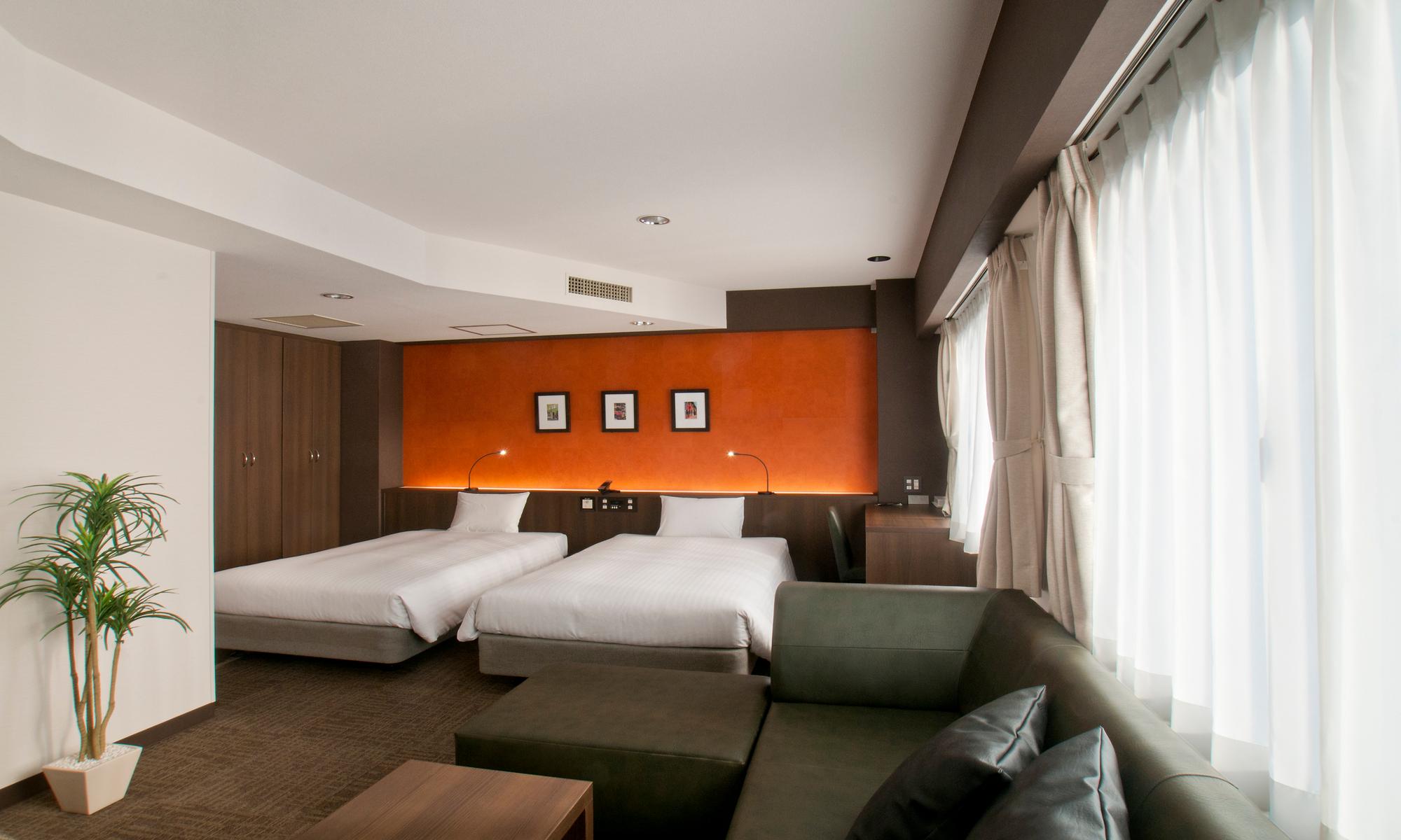 Superior, Twin Beds, Night View
