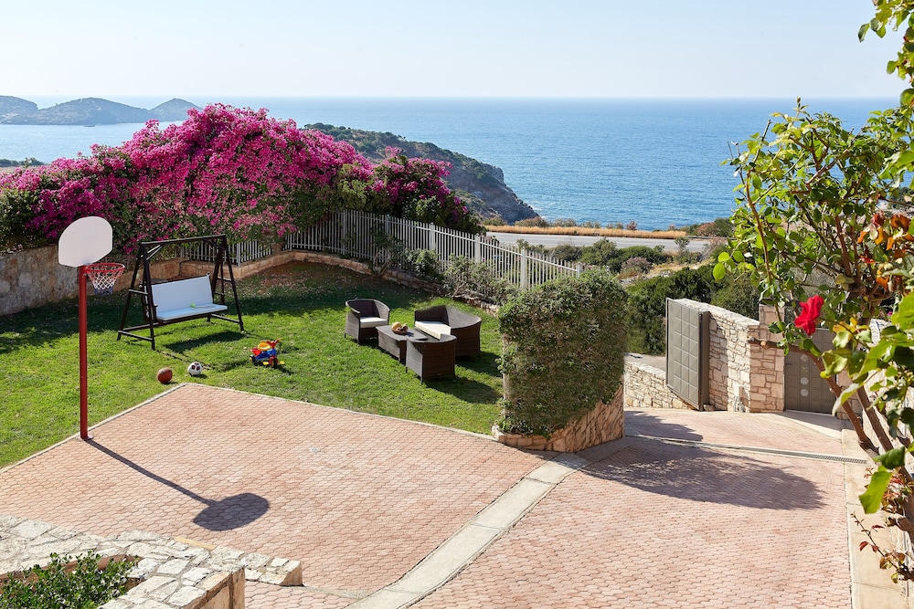 Okeanides Villas 28/50