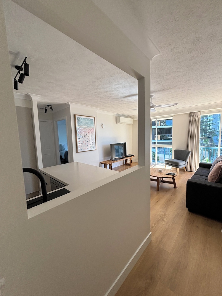 San Mateo on Broadbeach 33/51